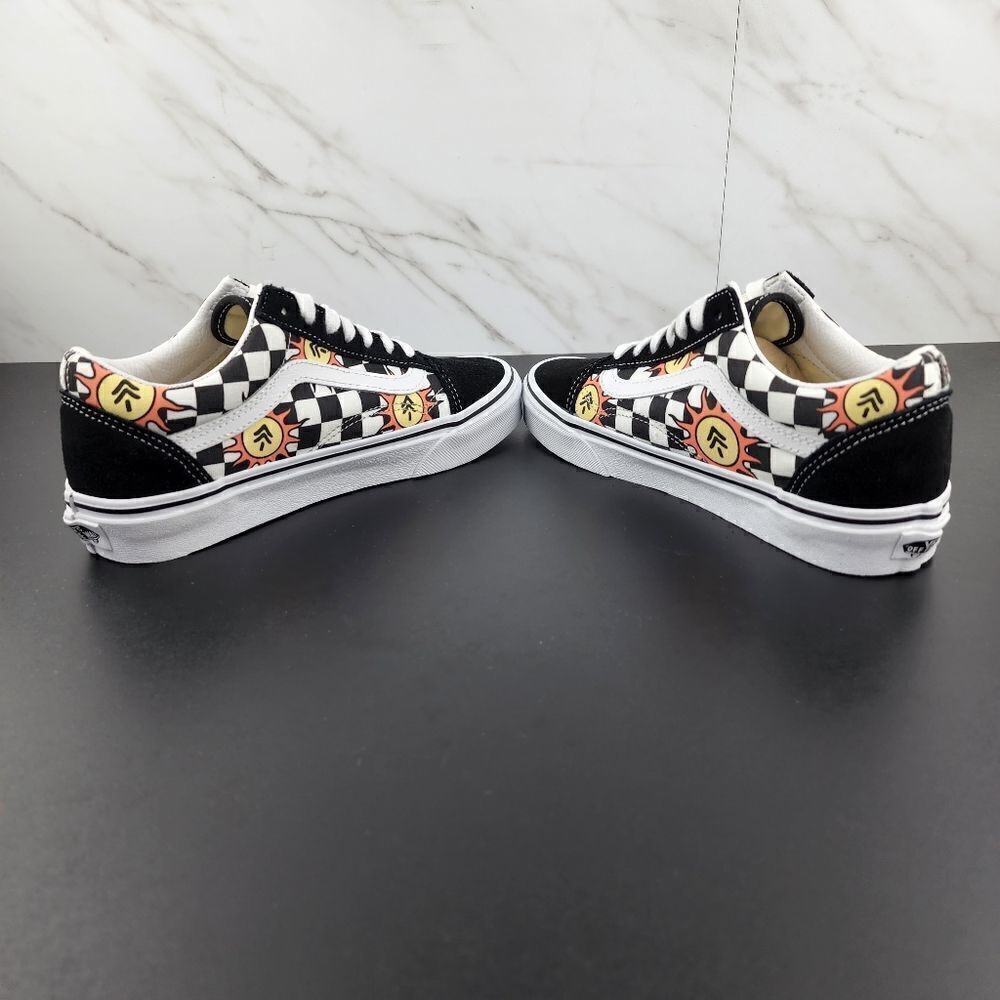 *SALE New Van's X Old Skool Parks Project Sneakers - Picture 5 of 9